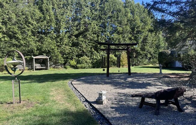 3BR RANCH BRUNSWICK SEASONAL FURNISHED