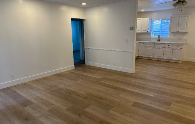 408 N MAPLE AVE