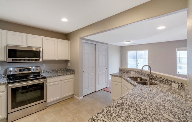 Wonderful Townhouse in Green Valley Ranch