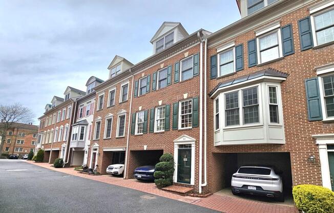 315 HEARTHSTONE MEWS
