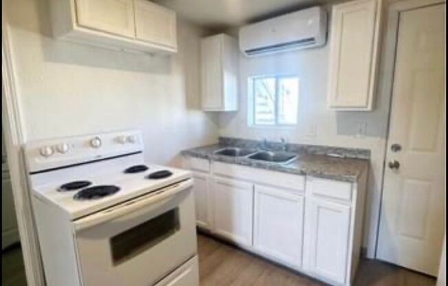 1 bed, 1 bath, 525 sqft, $660, Unit 6