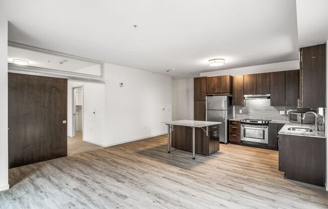 2 beds, 2 baths, 1,175 sqft, $2,575, Unit 216