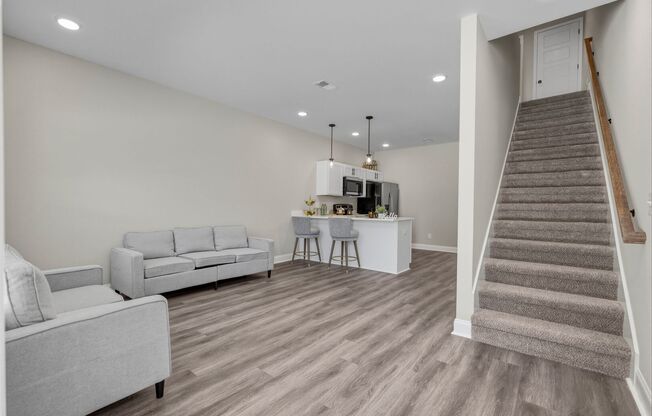 3 beds, 3 baths, 1,325 sqft, $1,495, Unit Trenton Commons # 2203
