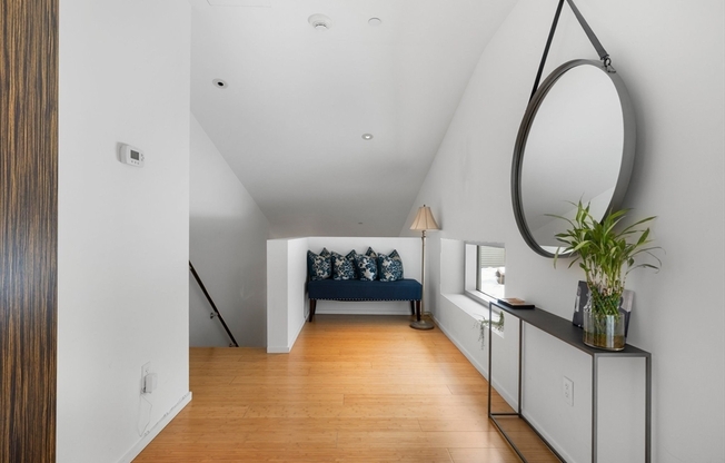 1 bed, 1.5 baths, 1,656 sqft, $5,500, Unit U:616