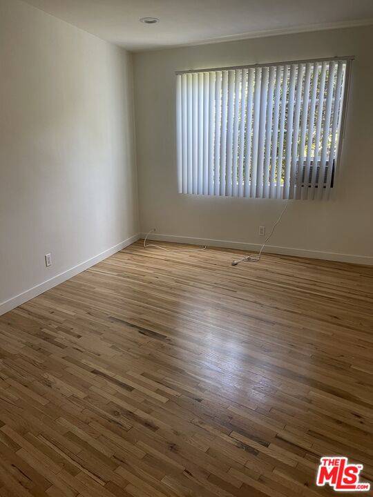 1845 1/2 S S BEVERLY GLN BLVD