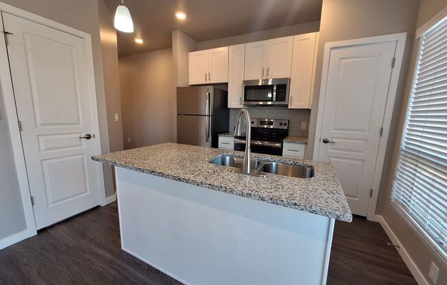 Studio, 1 bath, 477 sqft, $1,390, Unit Unit 307