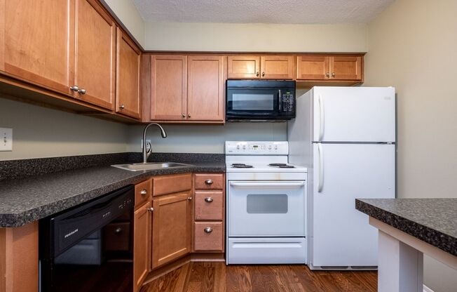 1 bed, 1 bath, 700 sqft, $1,425, Unit 670-104