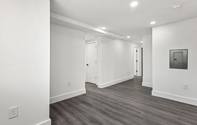 3 beds, 2 baths, 788 sqft, $3,580, Unit 6701-207