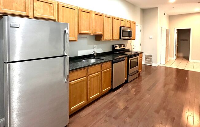 1 bed, 1 bath, 840 sqft, $1,875, Unit 102