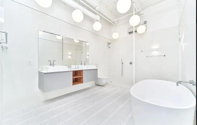 2 beds, 3 baths, $15,000, Unit PH1