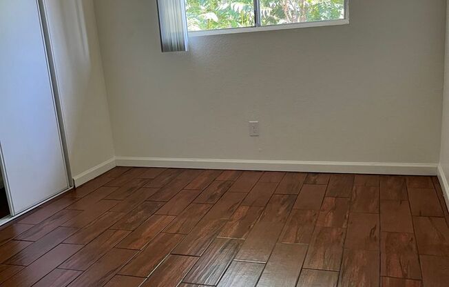 2 beds, 1 bath, 720 sqft, $2,095, Unit B6