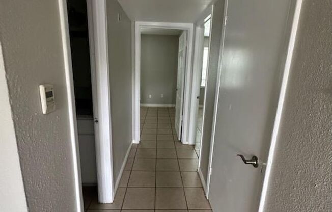 2 beds, 1 bath, 722 sqft, $1,250, Unit C-20