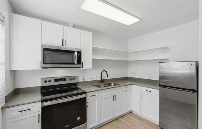 1 bed, 1 bath, 419 sqft, $1,150, Unit 710