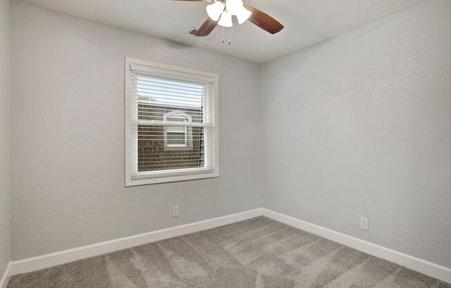 2 beds, 1.5 baths, 825 sqft, $1,150, Unit 3902 #05