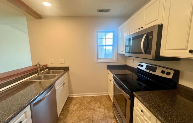 Freshly Painted! New Luxury Vinyl Plank Floors! Updated Lighting! Pool View Unit! Cape Cottages Coastal 3 bedroom, 2 bath condo near UNCW and CFCC! Pool, Tennis, Volleyball and Clubhouse