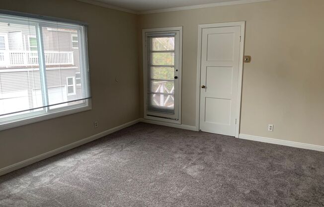 1 bed, 1 bath, $2,400, Unit 6