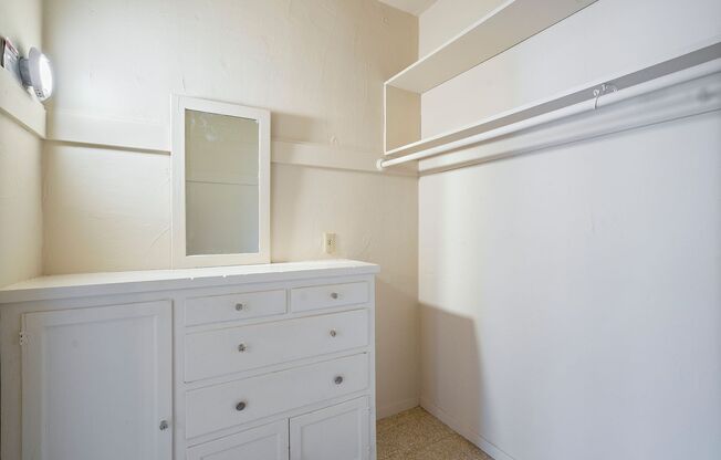 Studio, 1 bath, 725 sqft, $1,995