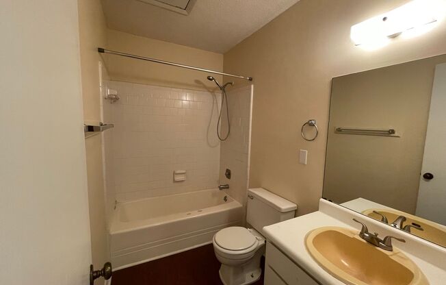 2 beds, 1.5 baths, $1,100