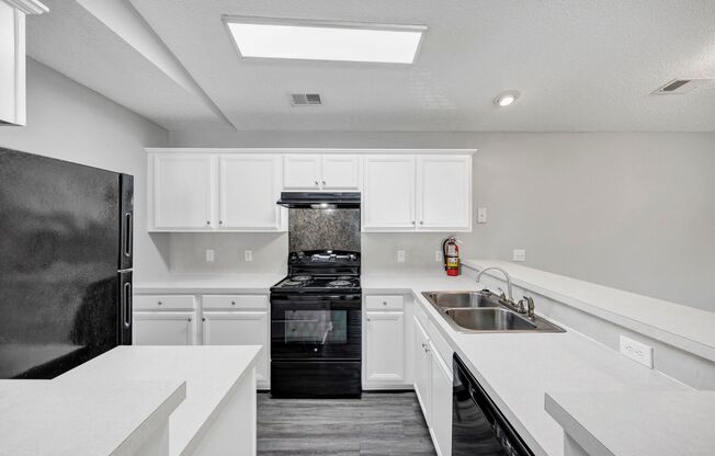 2 beds, 2 baths, 1,350 sqft, $1,380, Unit 418-418E