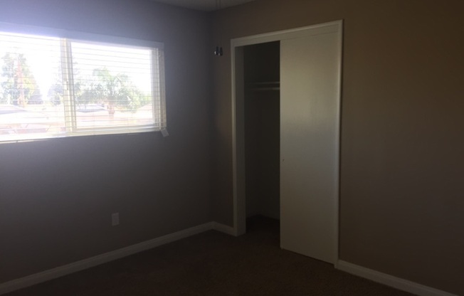 2 beds, 1 bath, 820 sqft, $1,250, Unit 205