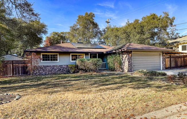 Single Story home near Folsom Lake in Granite Bay! Available Now!