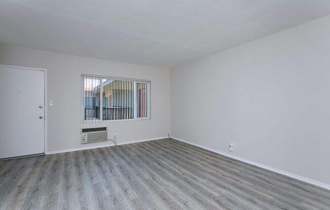 Studio, 1 bath, 444 sqft, $1,525, Unit 02