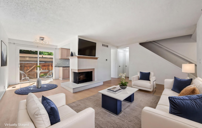 Comfort, Convenience & Style in the Heart of Greenwood Village
