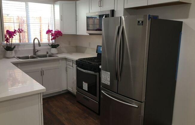 2 beds, 1 bath, $2,495, Unit Unit B