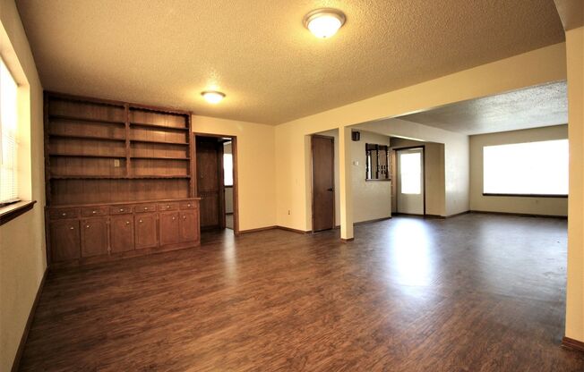 Spacious 3 Bed 2 Bath In Edmond