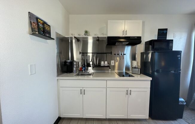 Studio, 1 bath, 260 sqft, $800, Unit 203 - 60% AIM
