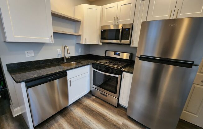 FULLY REMODELED 2 STORY TOWNHOME IN UNIVERSITY CITY!  AUGUST 1