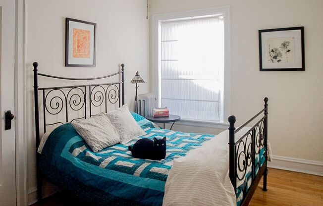 2 beds, 1 bath, 960 sqft, $2,150, Unit 2006-3