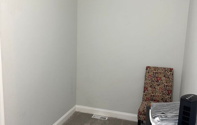 2 beds, 1 bath, $1,250