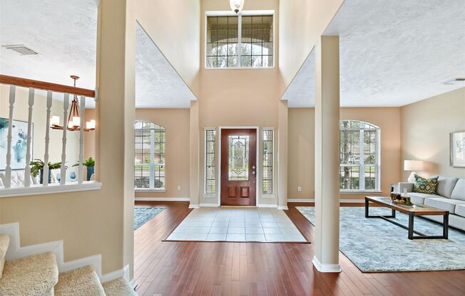 Beautifully Updated Home in Sugar Land’s Sought-After Greatwood!