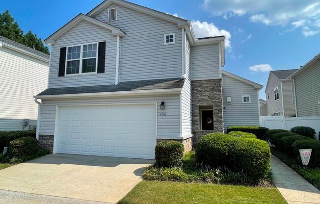 Updated 3BR Home - Woodstock