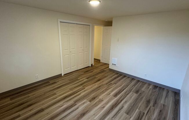 3 beds, 2 baths, $1,795, Unit 6366 F St