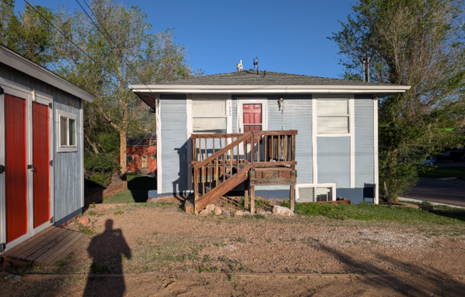 1633 Manitou Blvd