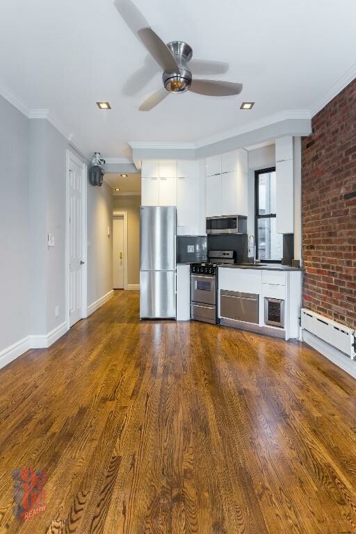 248 MOTT ST