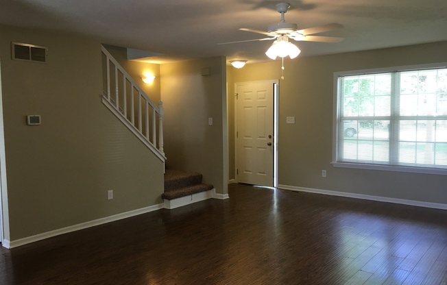 3 beds, 2 baths, $1,605