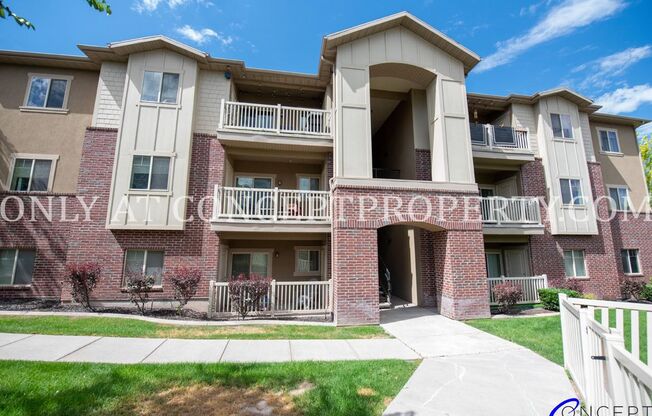 1 bed, 1 bath, 775 sqft, $1,199, Unit 432