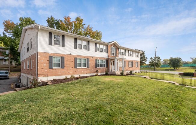 Cozy 2 Bedroom, 2 Bath Condo