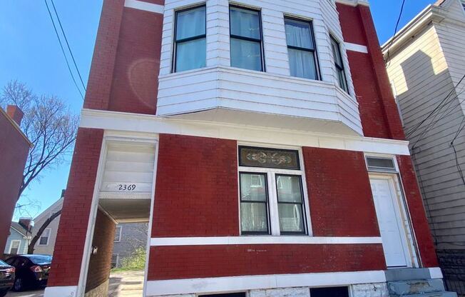 2369 Victor St