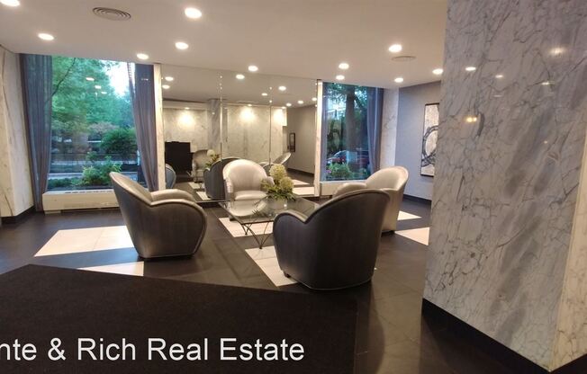 222 E Pearson Apt 2104