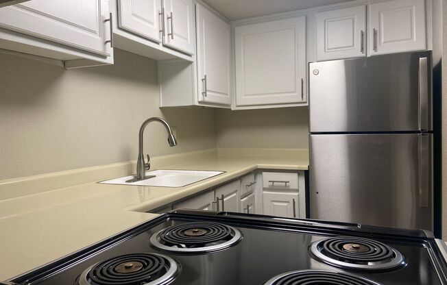 2 beds, 1 bath, $1,725, Unit 494807