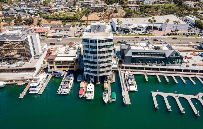 NEWPORT BEACH BAYFRONT LUXURY CONDO | GATED 2-BEDROOM, 1.5-BATH
