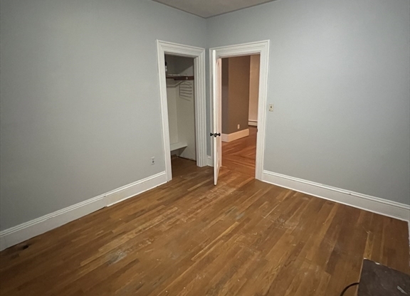 3 beds, 1 bath, 1,200 sqft, $2,000, Unit 2