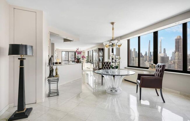 422 E 72 ST