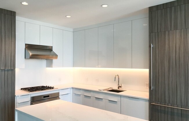 1 bed, 1 bath, 761 sqft, $5,200, Unit 20C