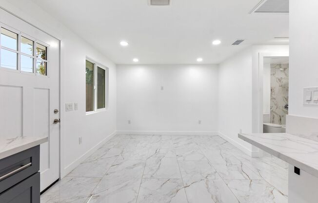 Cozy & Modern Newly built  SFR ADU in Garden Grove!