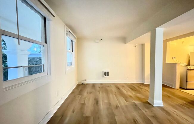 2632 Larkin Street (203r)